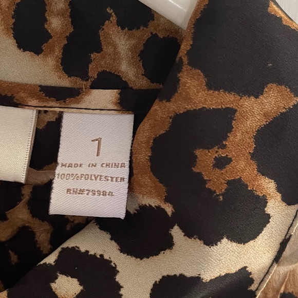 CHICO'S Leopard print blouse Chico’s size 1 - Picture 8 of 12